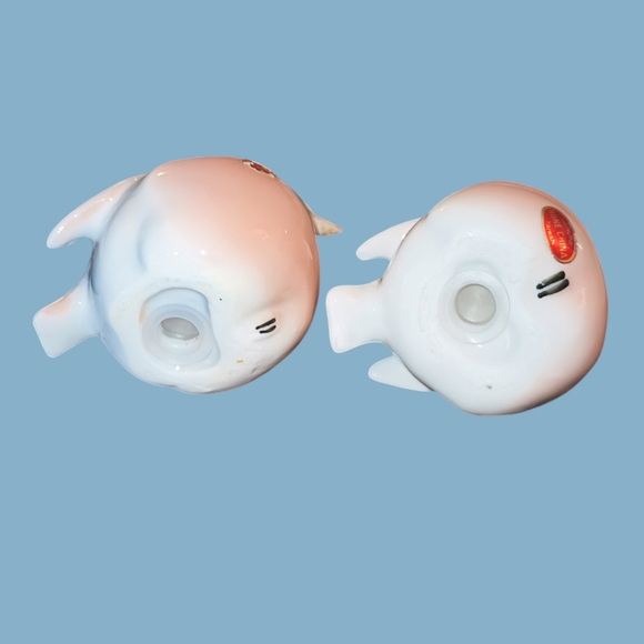 🎈Vintage Genuine Bone China Bird Salt & Pepper Shakers Bluebirds Made in Taiwan - Picture 4 of 4